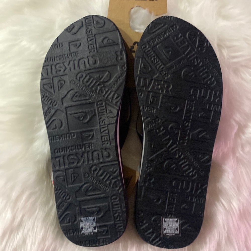 Quick Silver flip flops - Picture 4 of 4